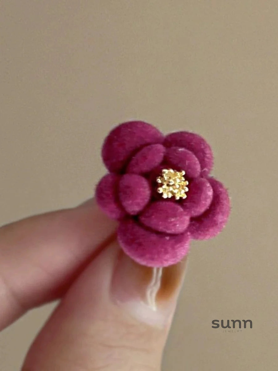 Aishani Starry Floral Ear Cuff