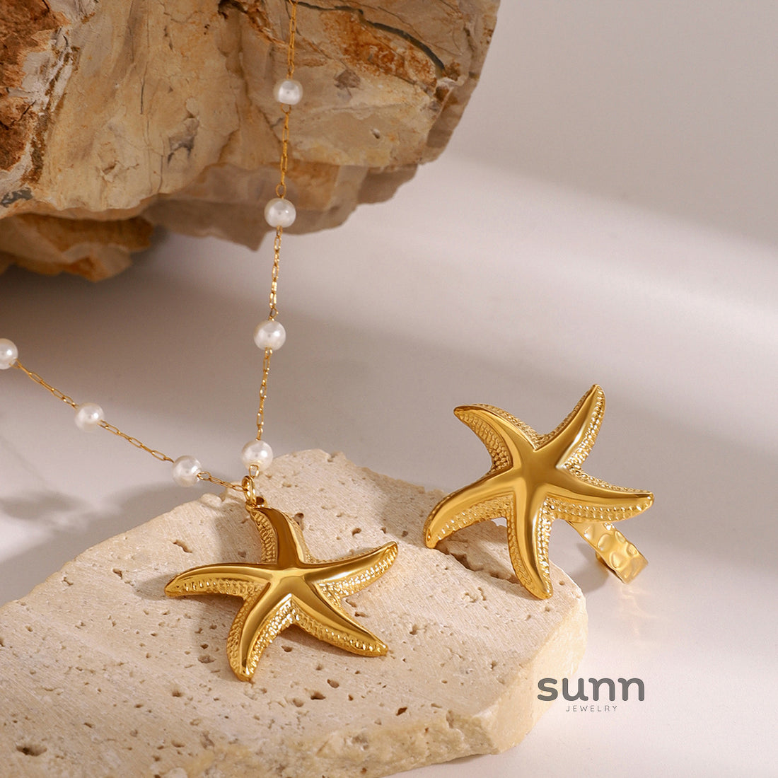 Aithana Pearl Starfish Necklace [ASDHTWF7]