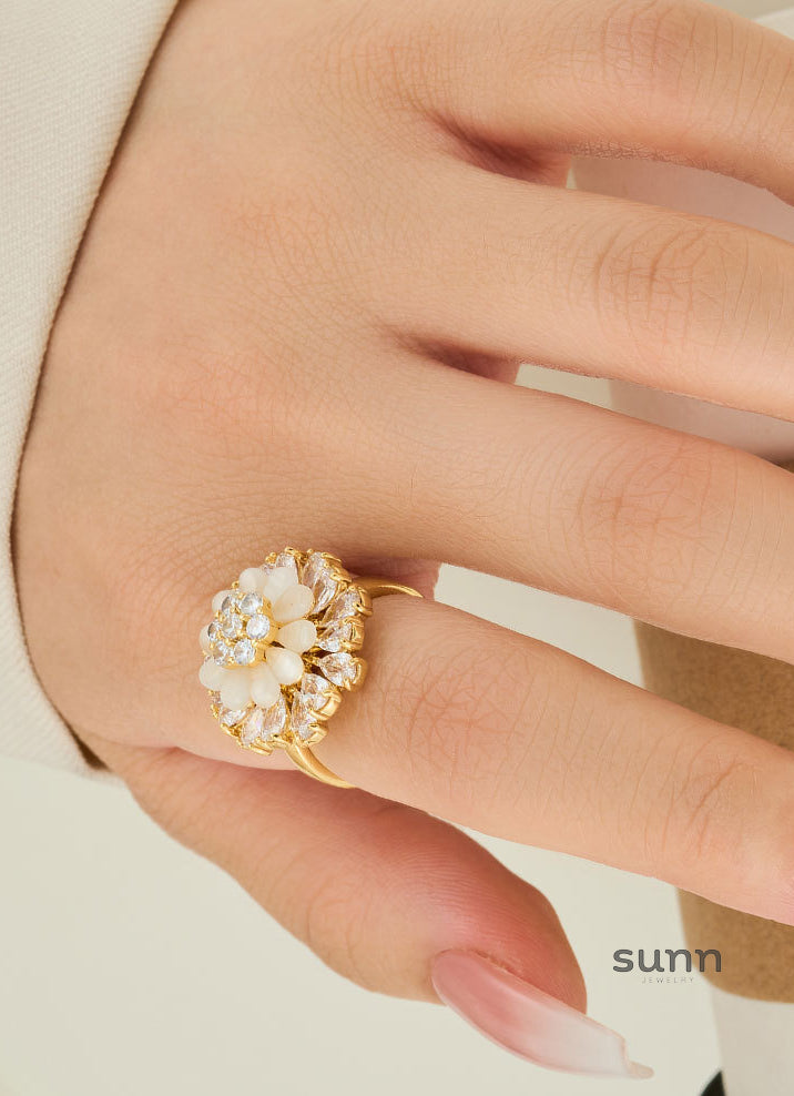 Aiva Rotatable Opal Bloom Ring [8H4R5WLU]