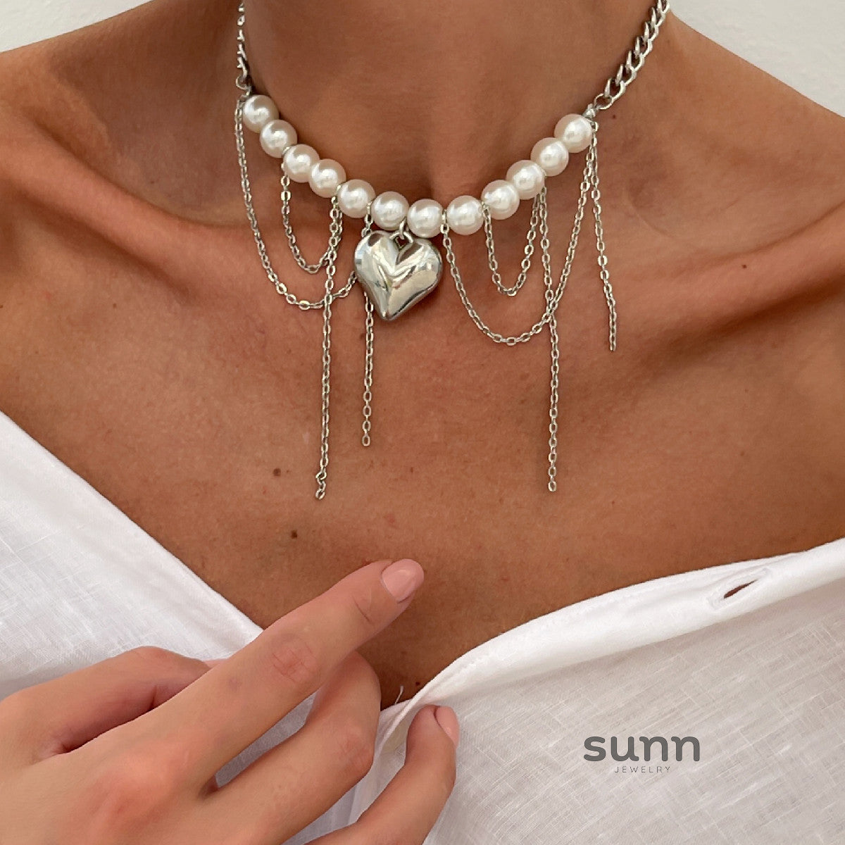 Aiya Irregular Pearl Heart Necklace [NE6UUN7J]