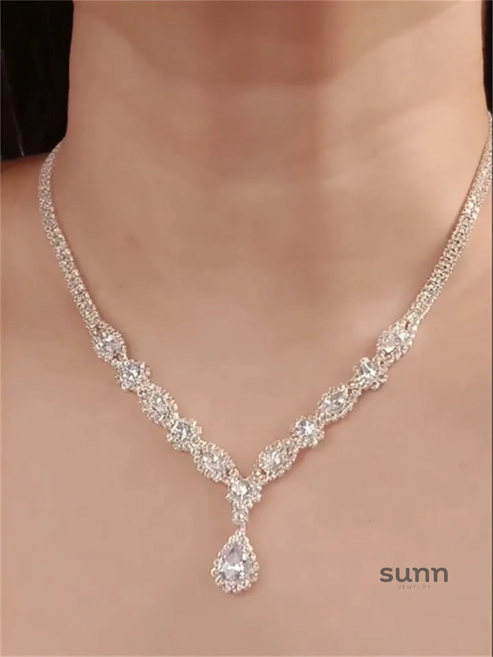 Aiyana Sparkling Waterdrop Set