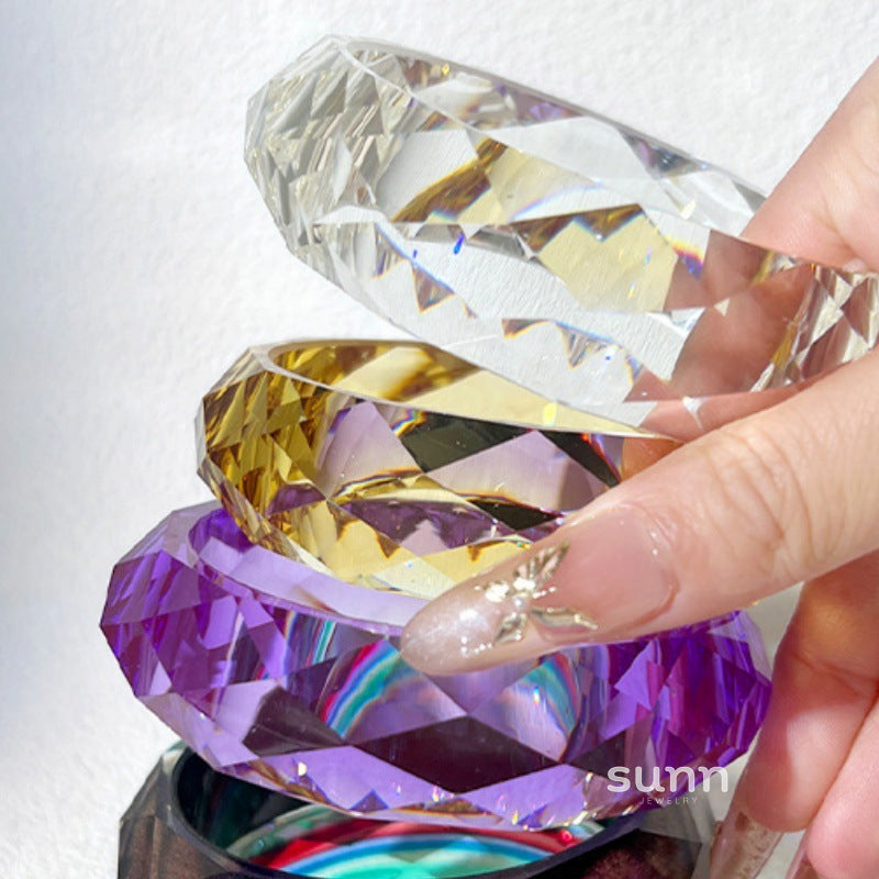 Aiza Exaggerated Facet Bangle [46DPT204]