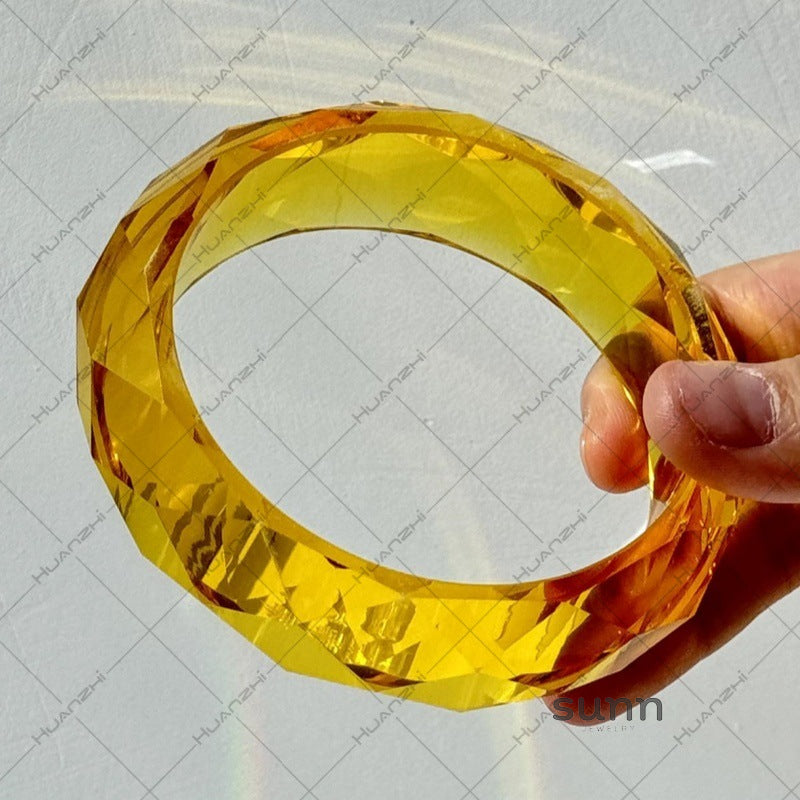 Aiza Exaggerated Facet Bangle [GS5D1B62]