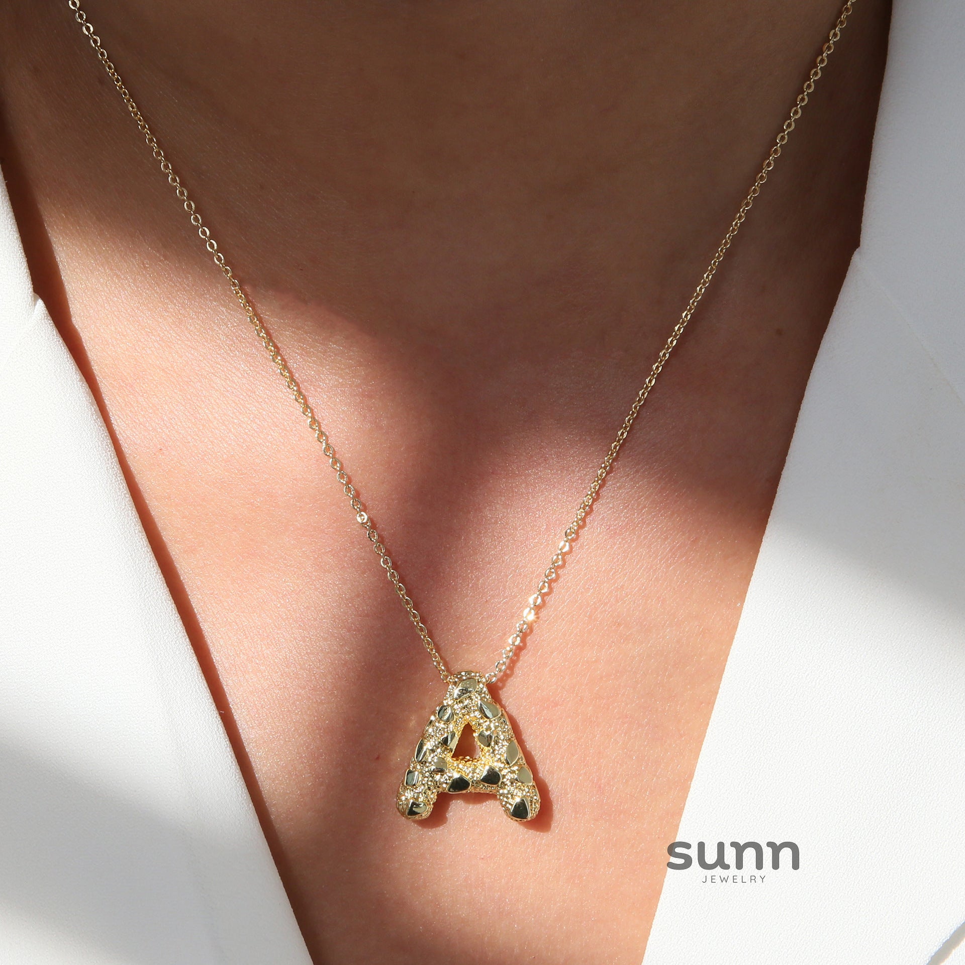 Akari Bubble Letter Necklace [ML9V6RN1]