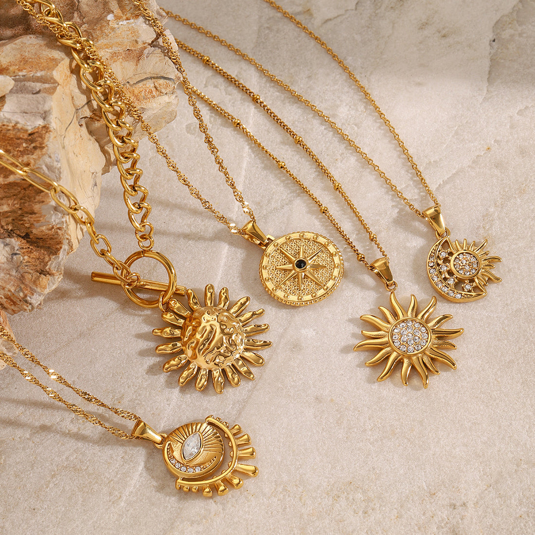 Akari Delicate Star Moon Necklace [ZHDYKDRV]