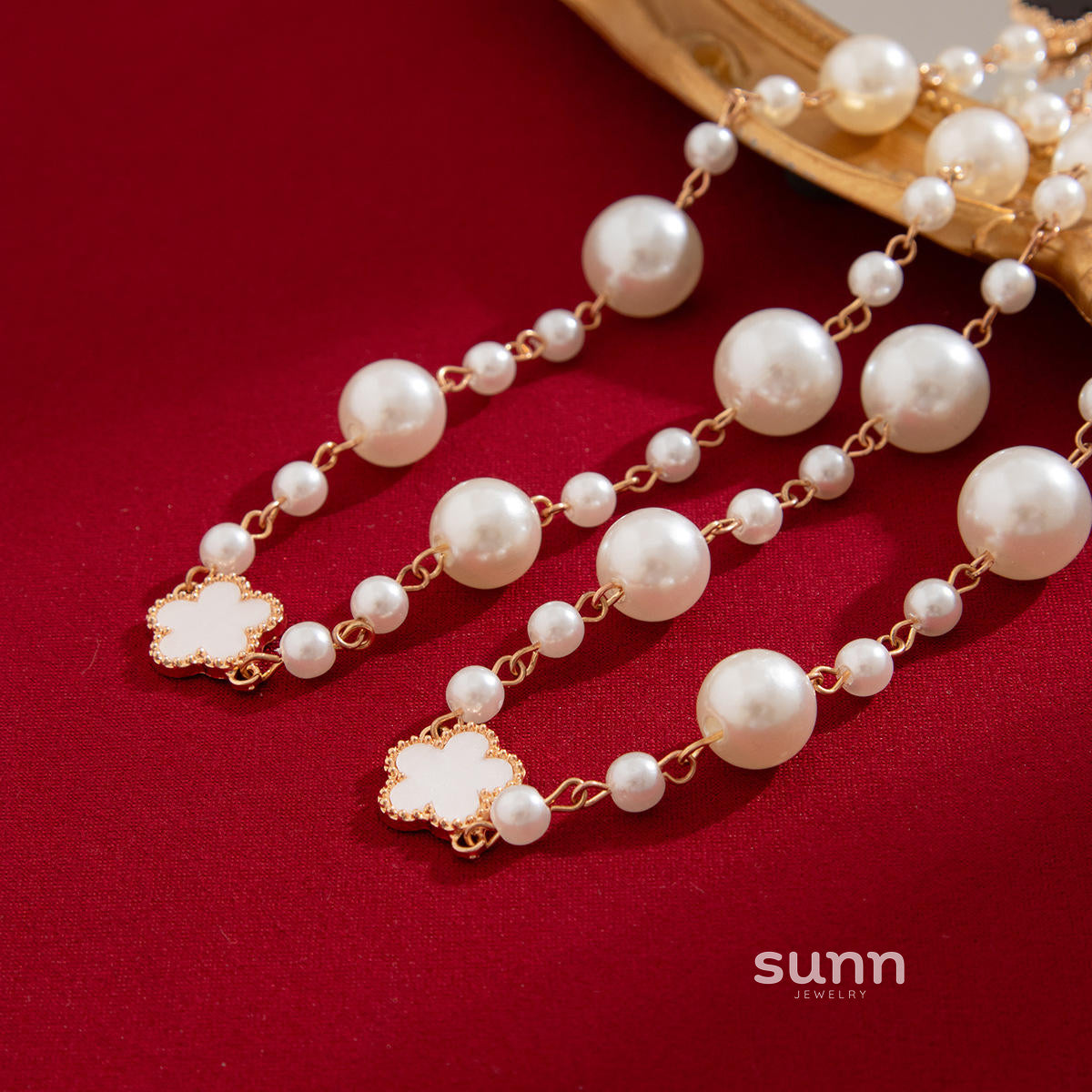 Akayla Layered Pearl Flower Necklace [EZTT7ADU]