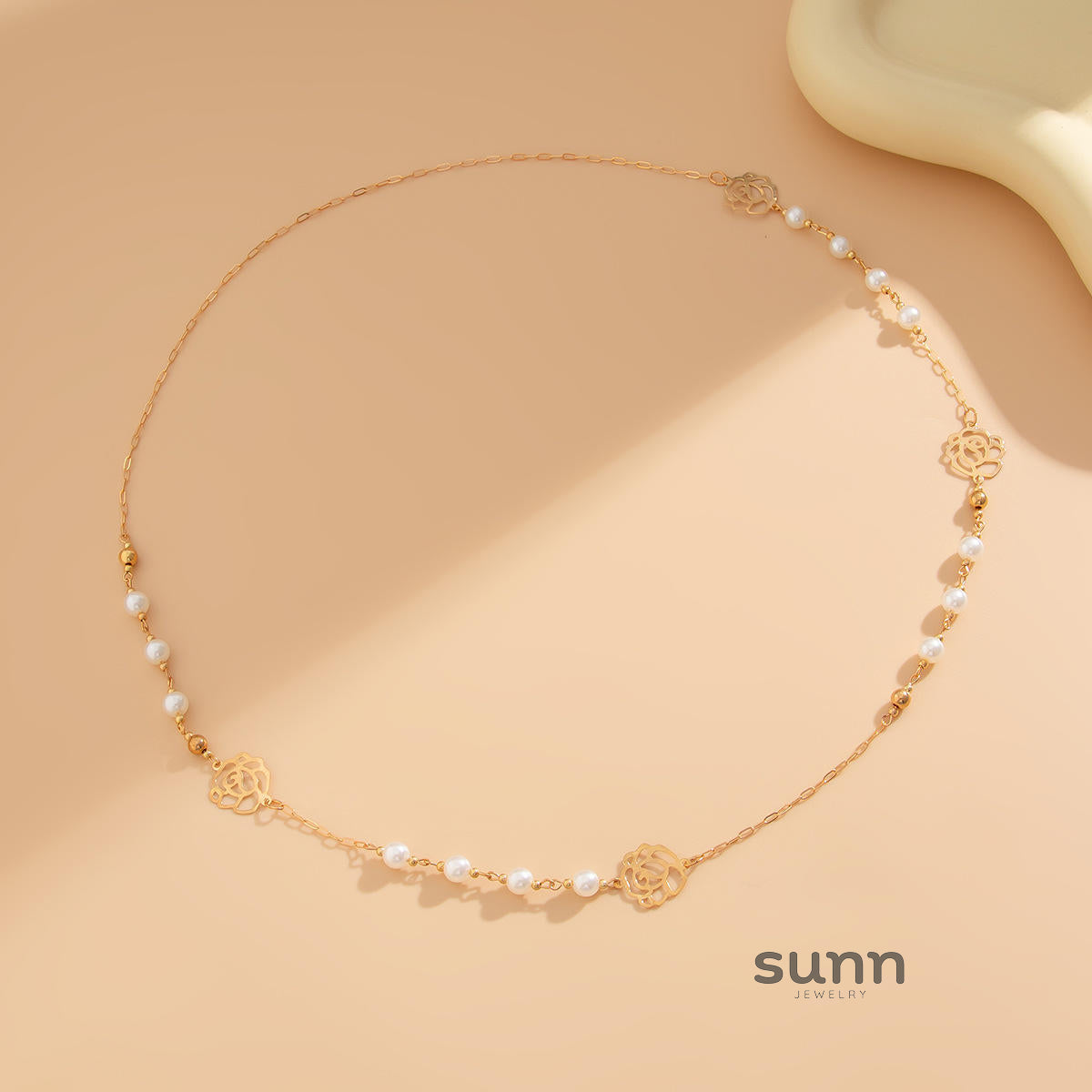 Akayla Layered Pearl Flower Necklace [LKM02FWT]