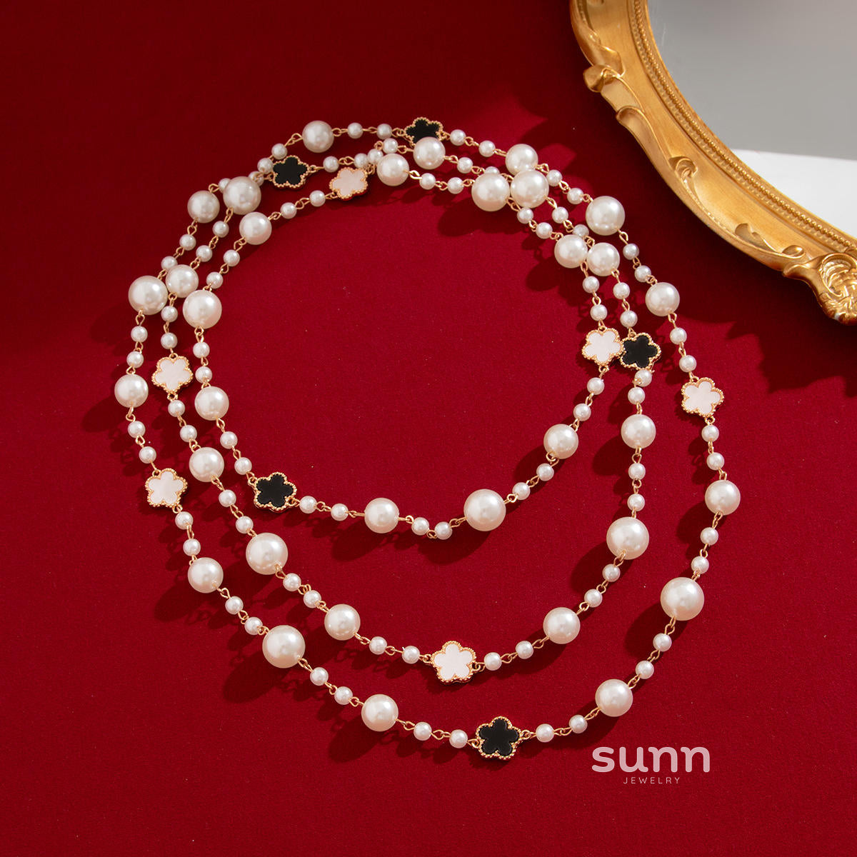Akayla Layered Pearl Flower Necklace [R9ZPEF52]