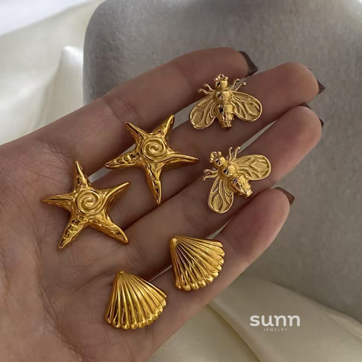 Akayla Ocean Charm Earrings [M66KKDZW]