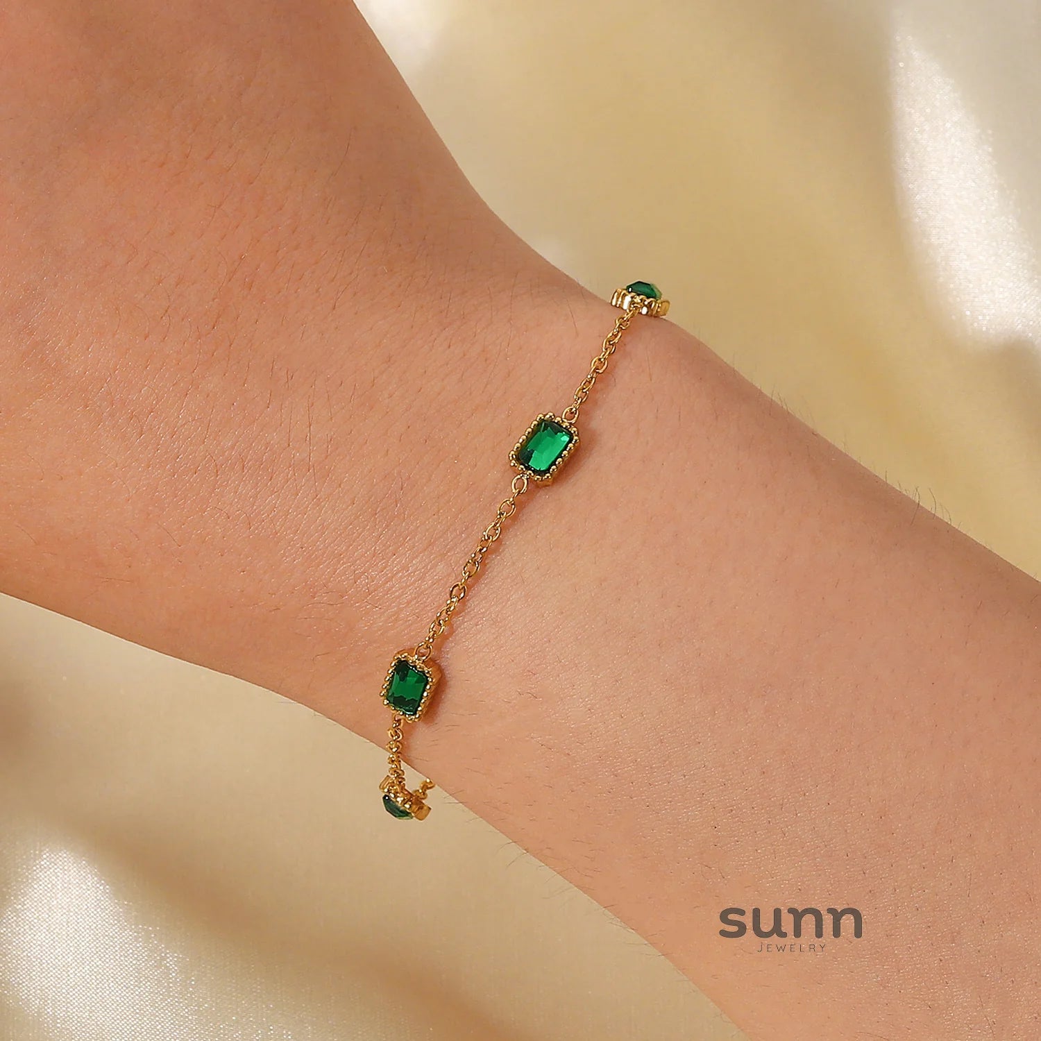Akila Zircon Chain Bracelet