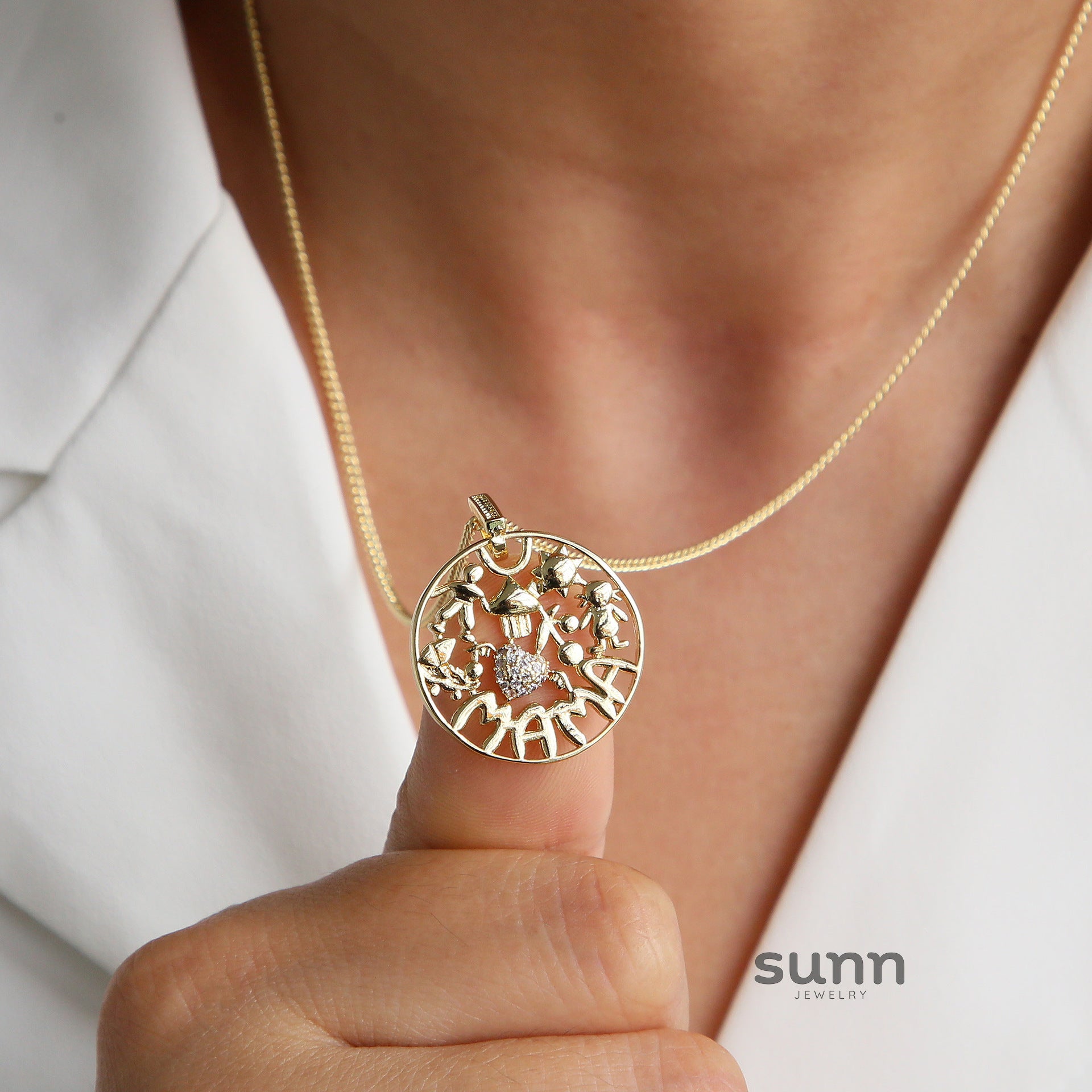 Ala Mama Heart Pendant Necklace [CWYDB9LD]