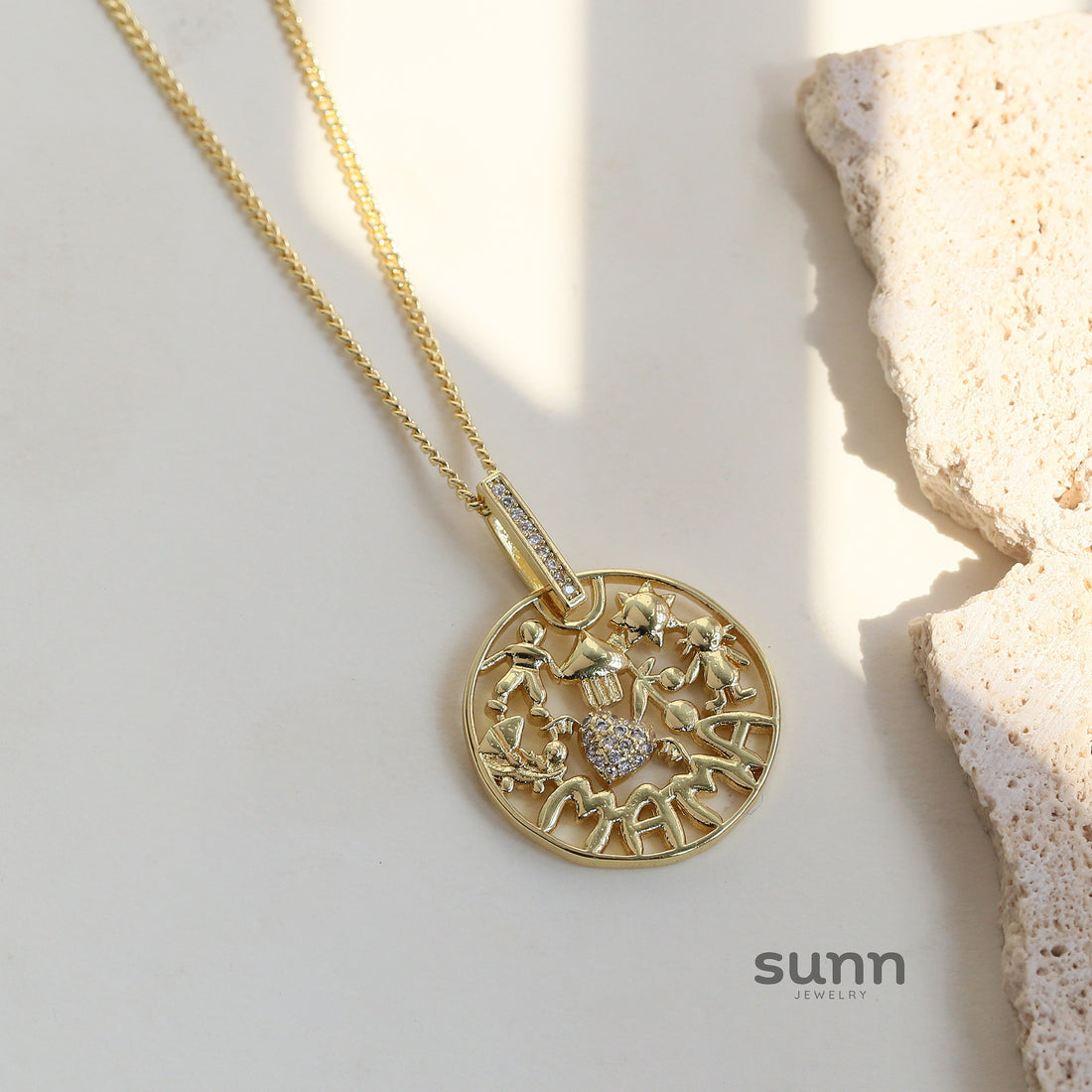 Ala Mama Heart Pendant Necklace [UFJNHC5E]