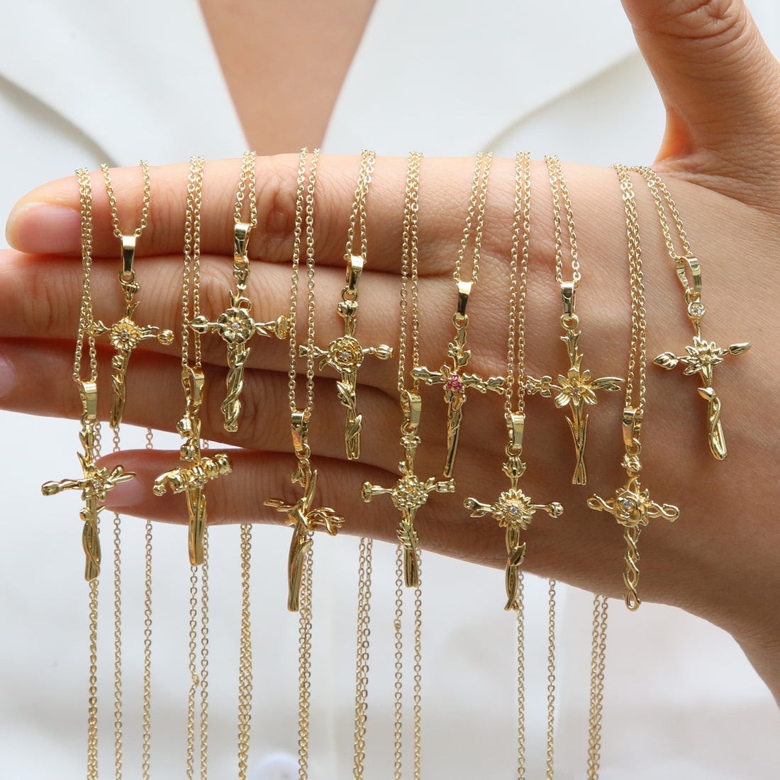 Alaiah Birth Flower Cross Necklace [QQDFAXPE]