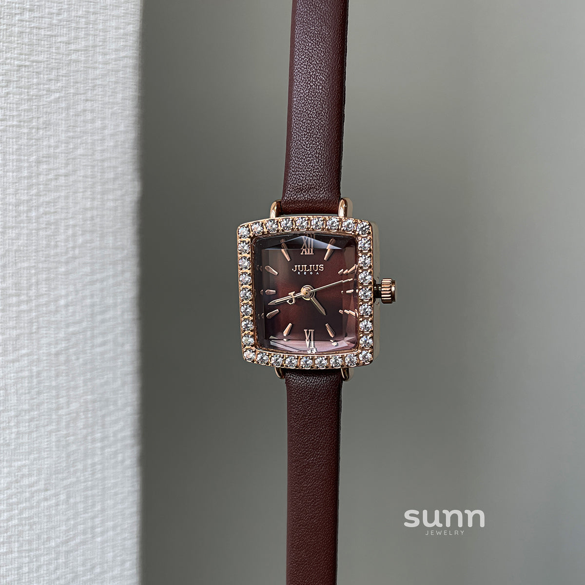 Alaina Square Leather Watch [IEBBUTXZ]