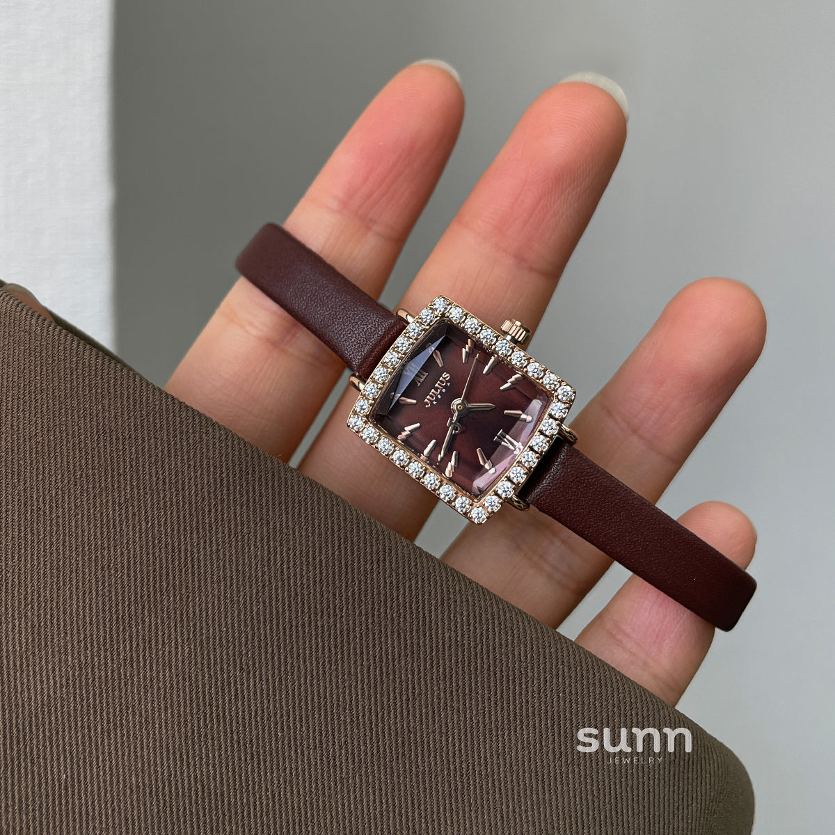 Alaina Square Leather Watch [4DDGAF8D]