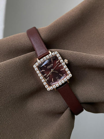 Alaina Square Leather Watch [VW3P52S2]