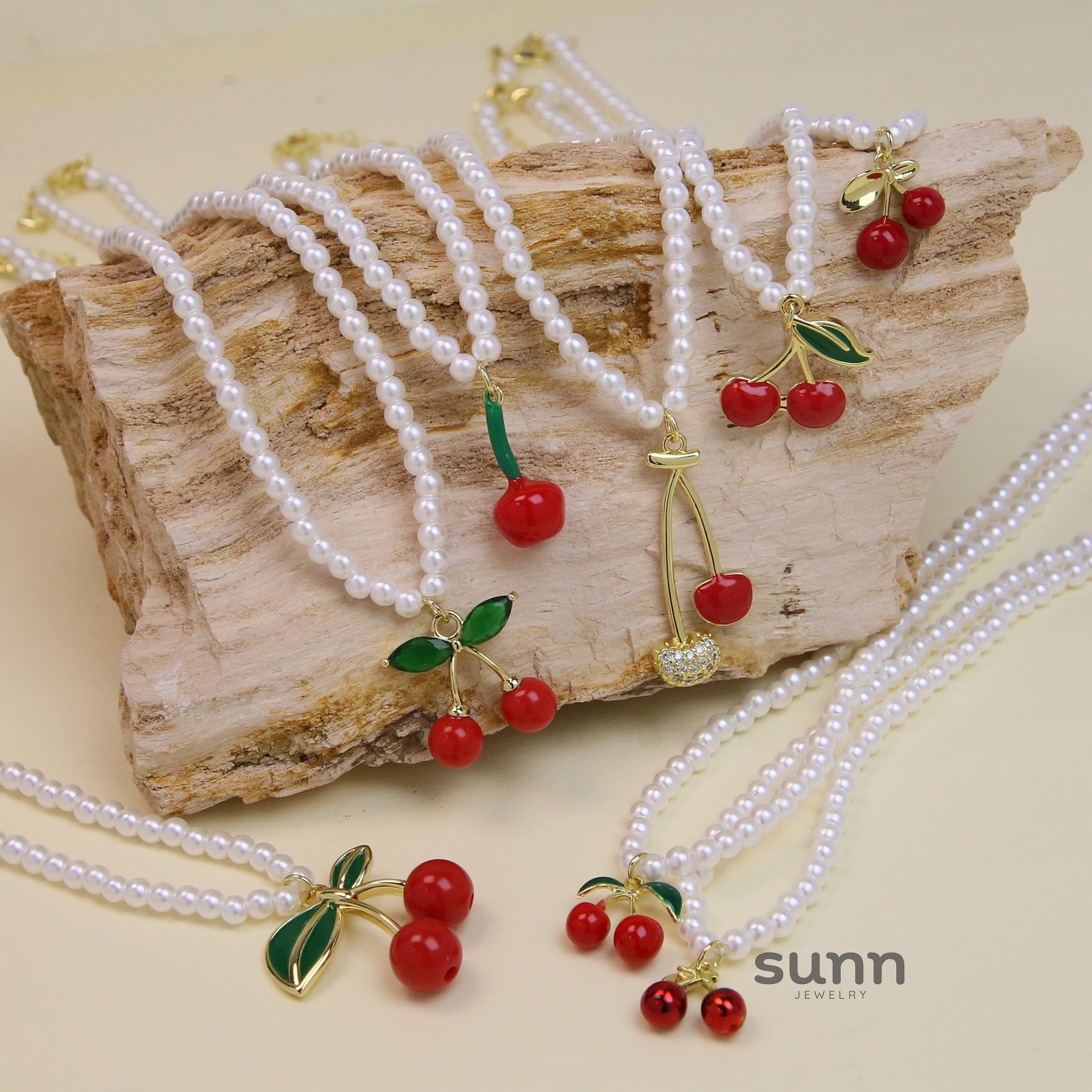 Alana Enamel Fruit Pendant Necklace [IWS7BJXN]