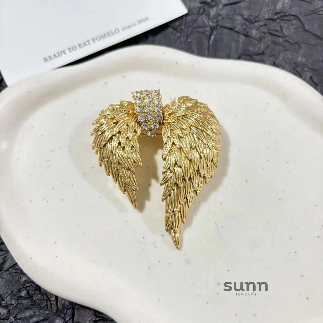 Alanah Regal Wing Brooch [31AWI3W7]