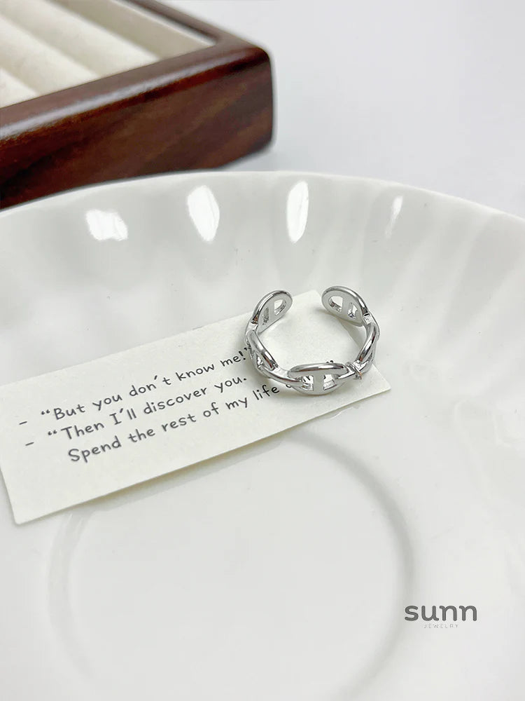 Alani Double Layer Twisted Ring