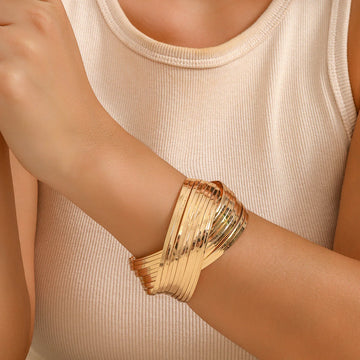Alanie Open Loop Bangle