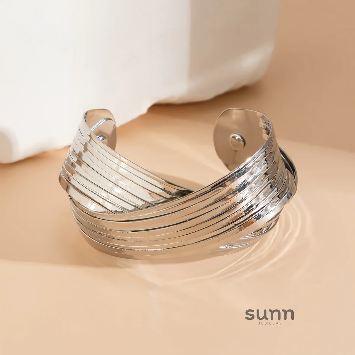 Alanie Open Loop Bangle