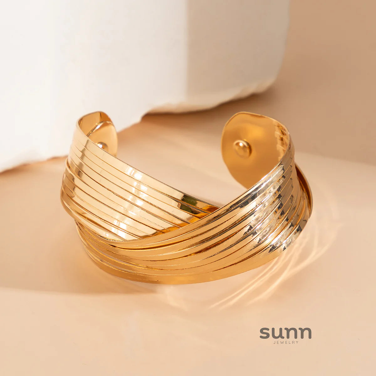Alanie Open Loop Bangle