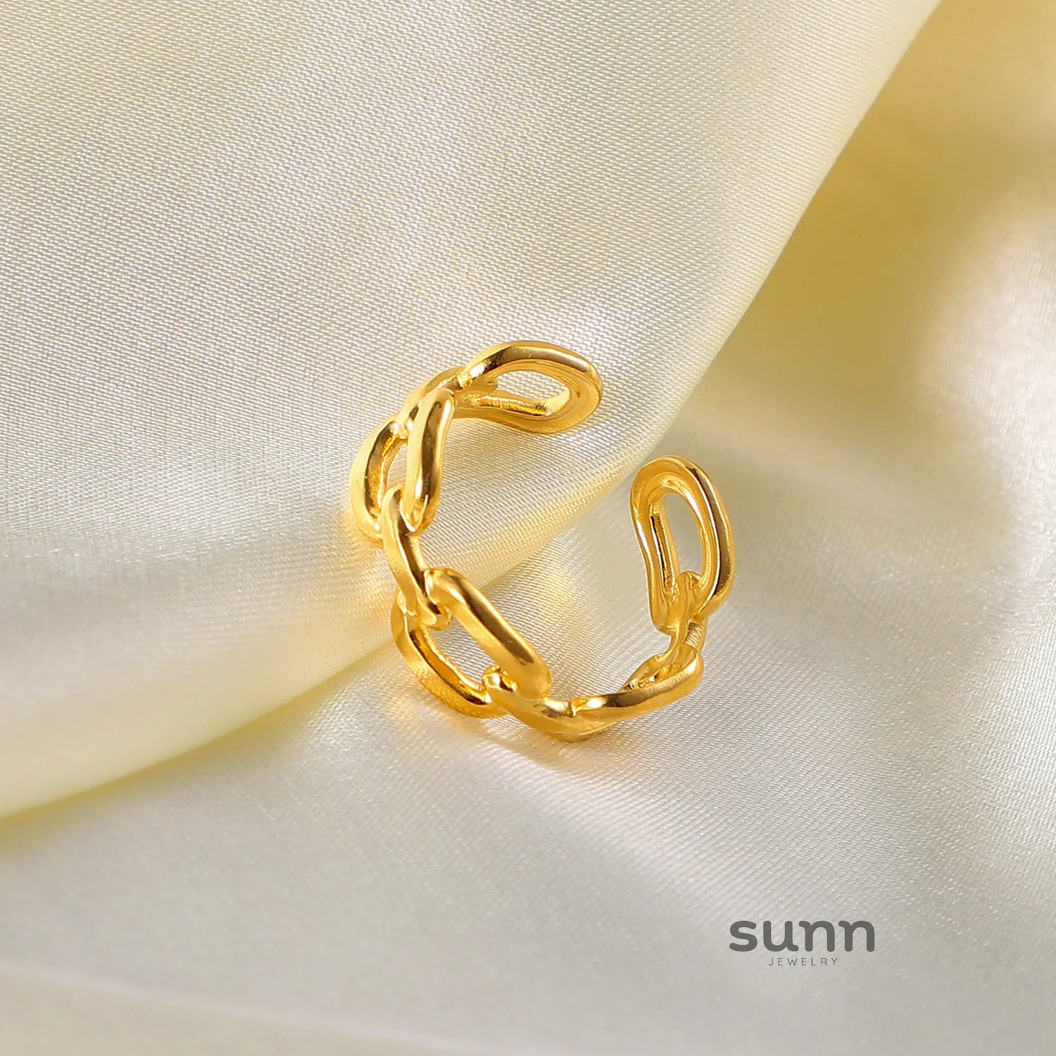 Alauna Square Link Ring
