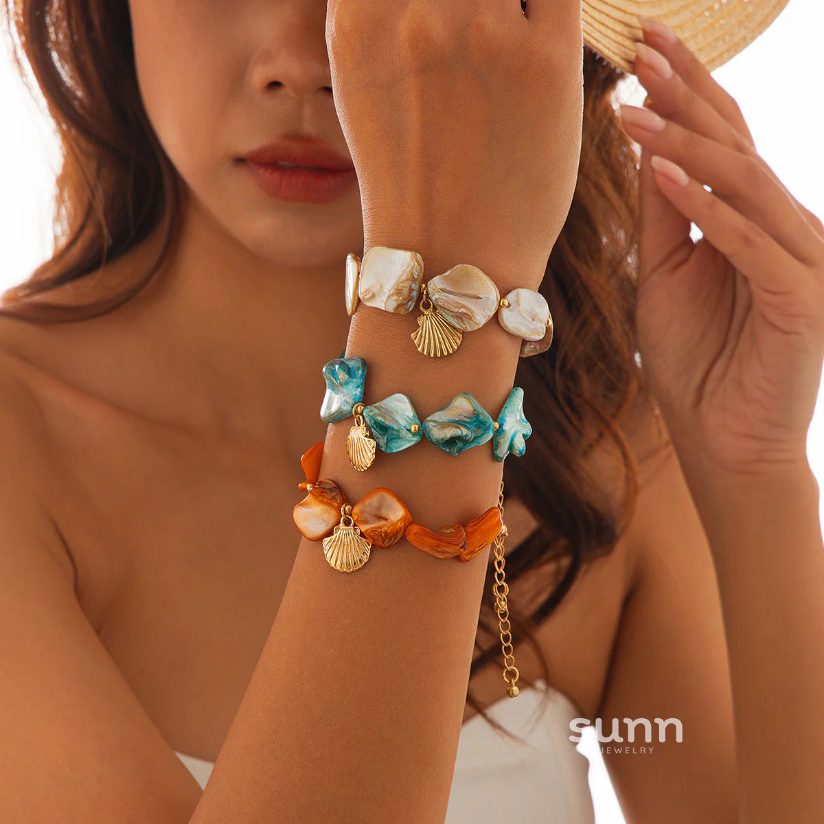 Alaura Scallop Charm Chain