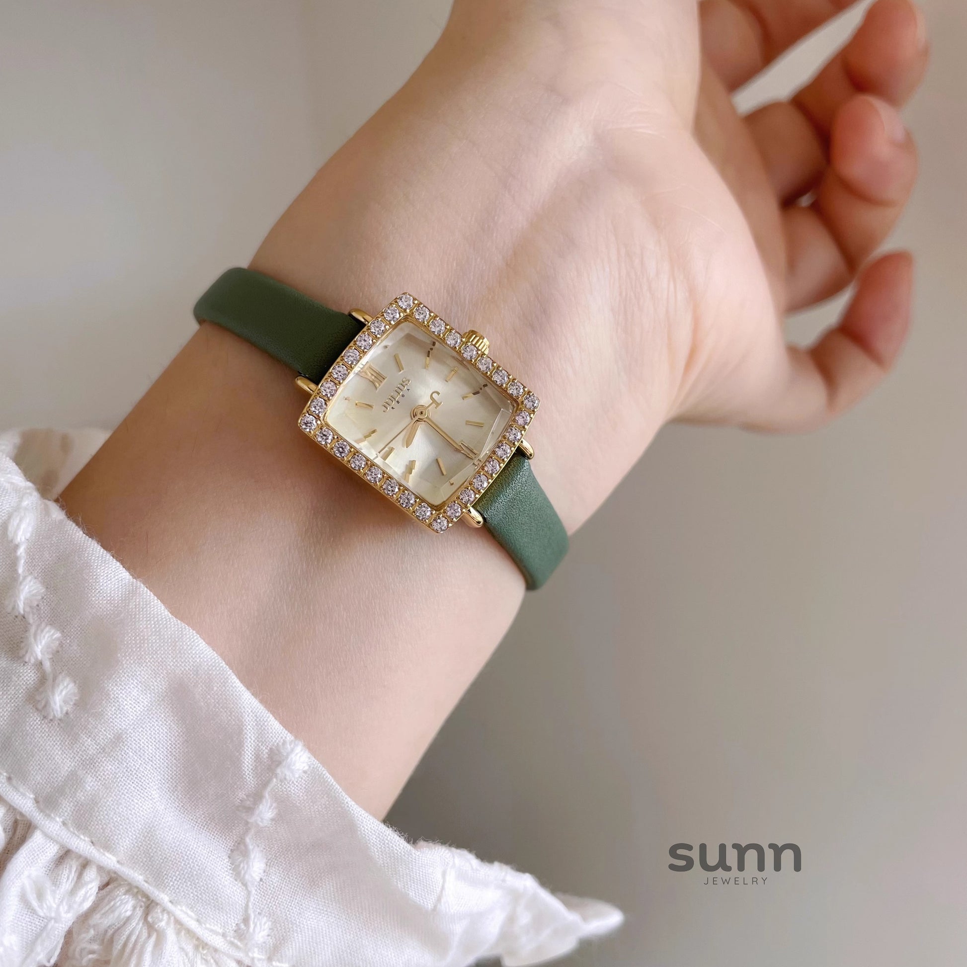 Alayiah Diamond Square Watch [SS27KUHO]