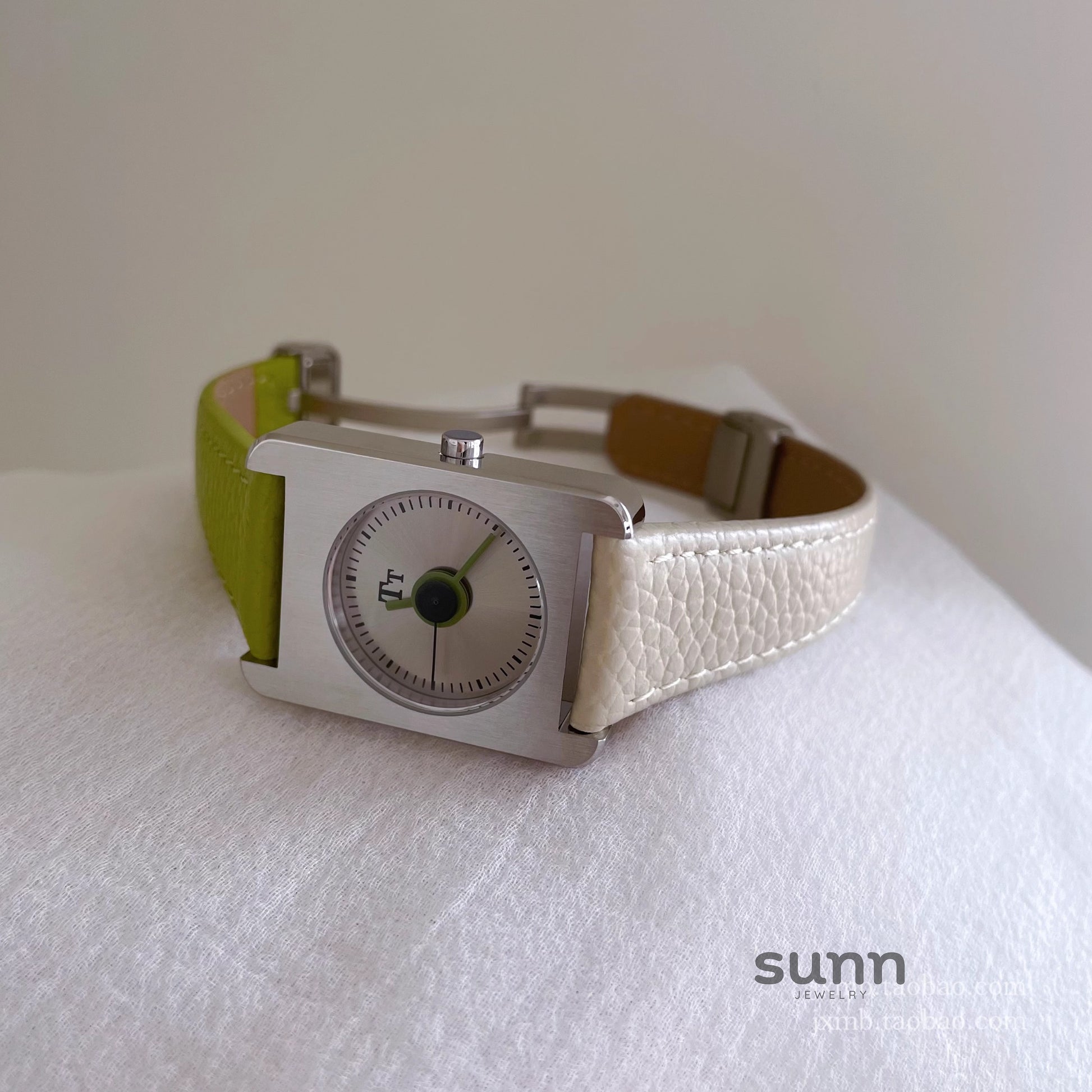 Alayjah Square Leather Strap Watch [ZP21OK5V]