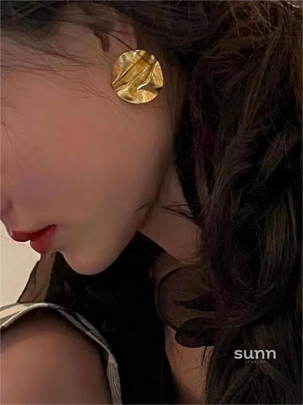 Alayshia Sculpted Hoop Earrings