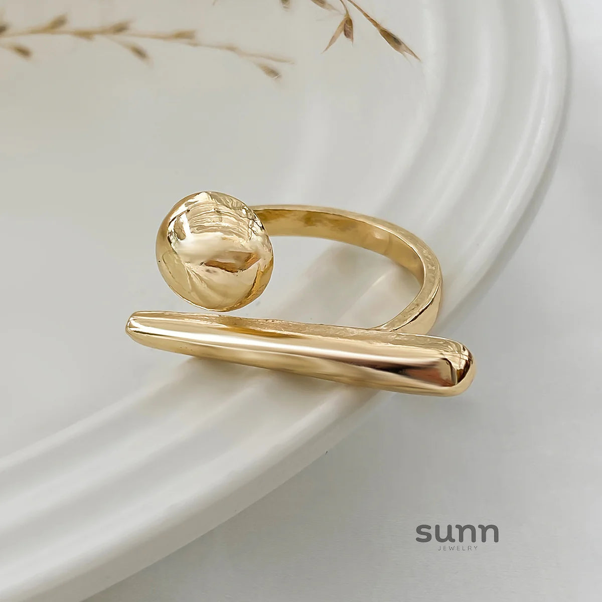 Alba Minimalist Orb Ring