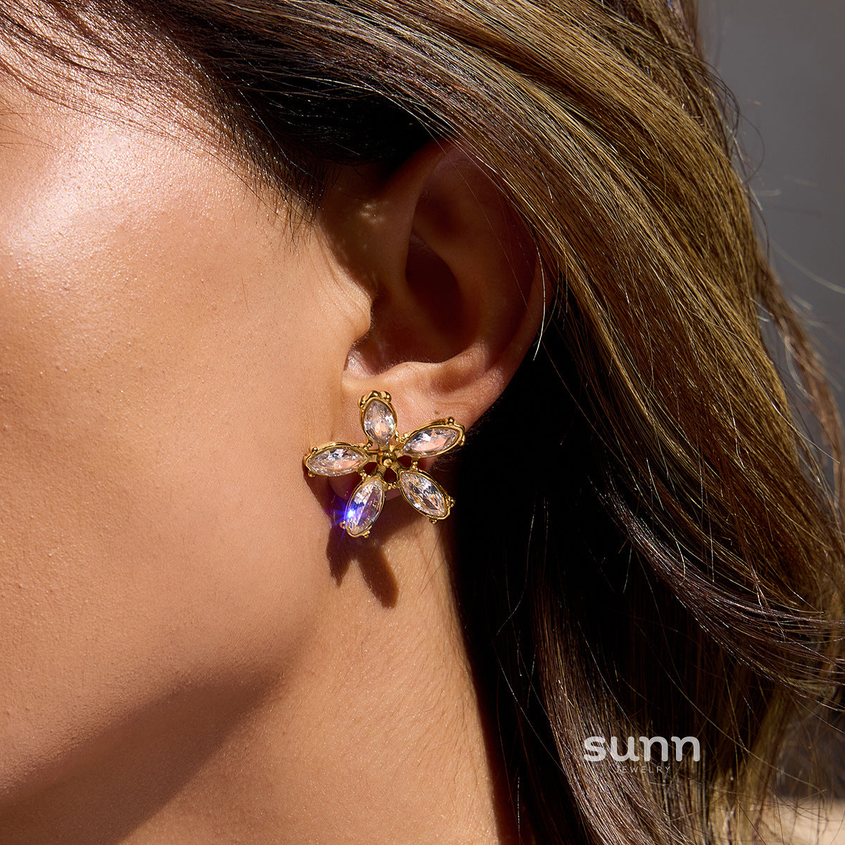 Alea Bloom Zircon Studs [N3T00ES7]