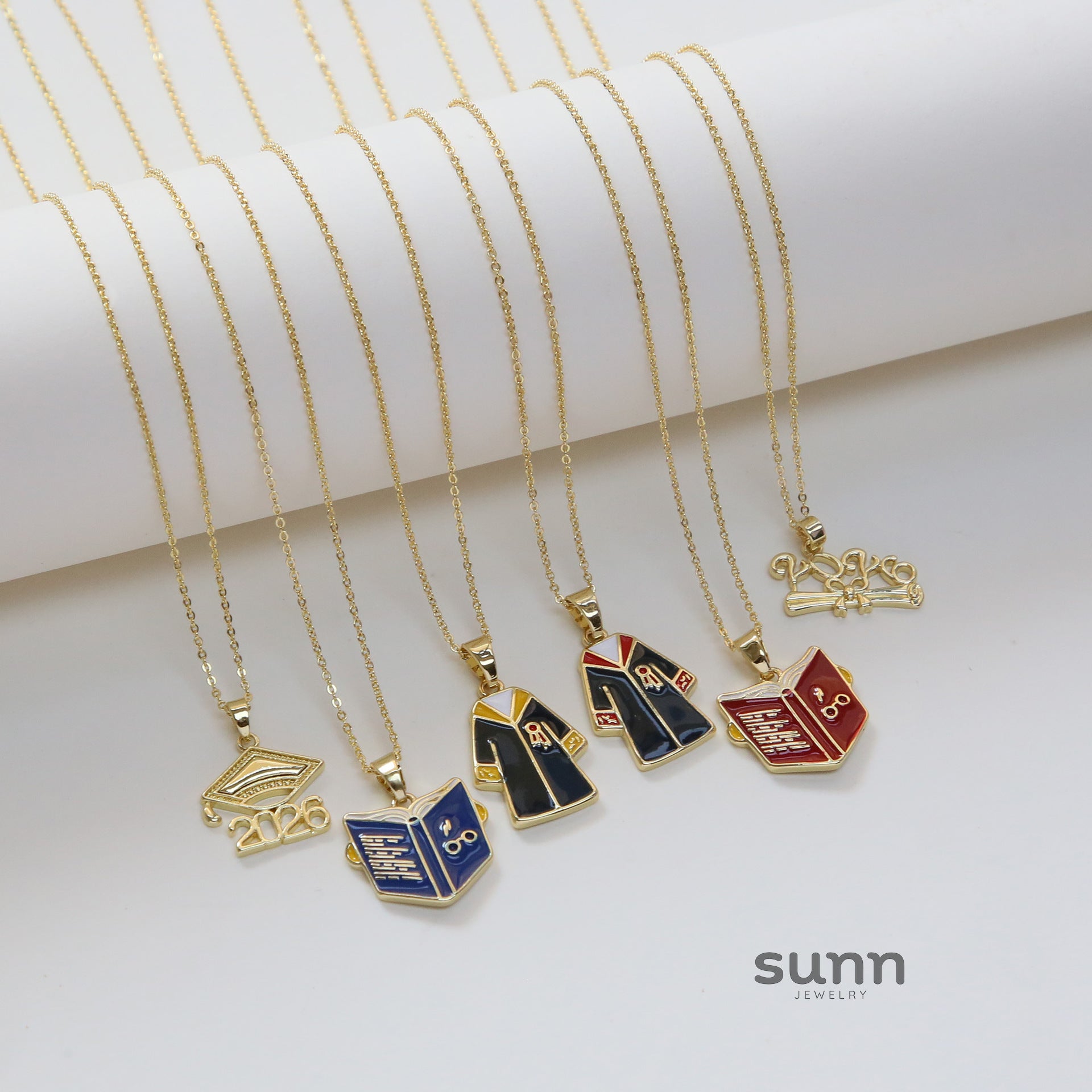 Aleeyah Graduation Cap Necklace [7WTQ94ZX]