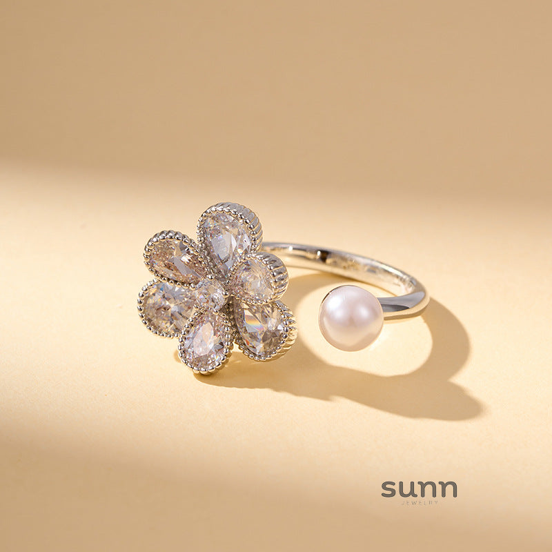 Aleia Floral Pearl Ring [SN37Z7KM]