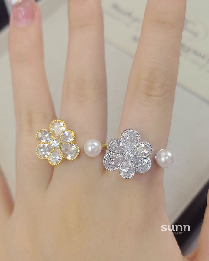 Aleia Floral Pearl Ring [7BU4H857]