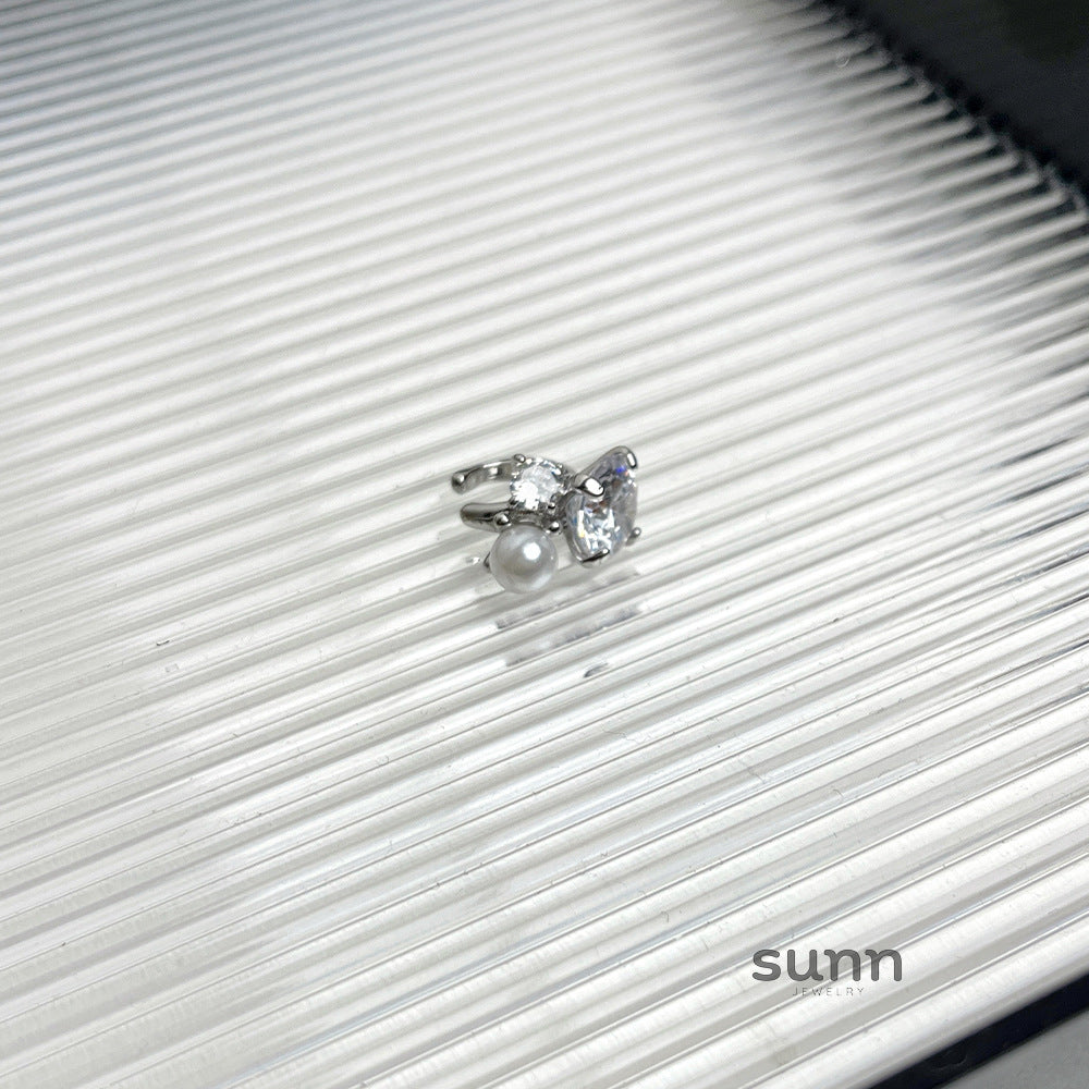 Alexandra Zircon Pearl Ear Cuff [A5SM405H]