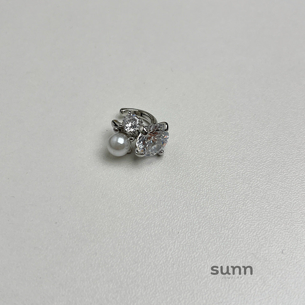 Alexandra Zircon Pearl Ear Cuff [GGAKQMAG]