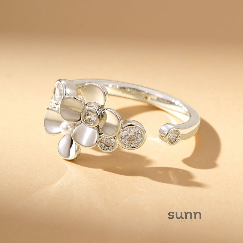 Alexandria Delicate Flower Ring [6NZCPVOK]