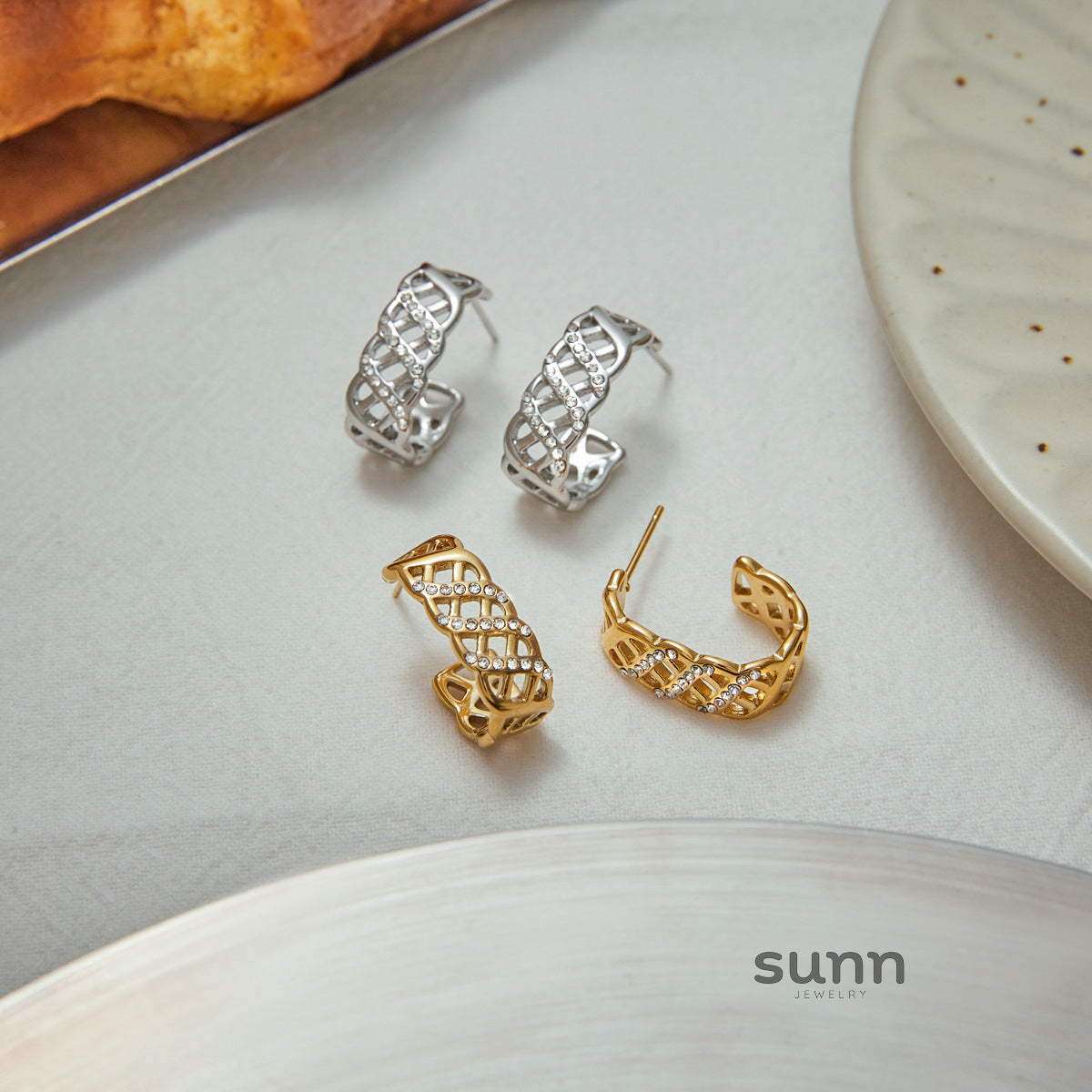 Alexandria Geometric Hoop Earrings [UPLDEFTA]