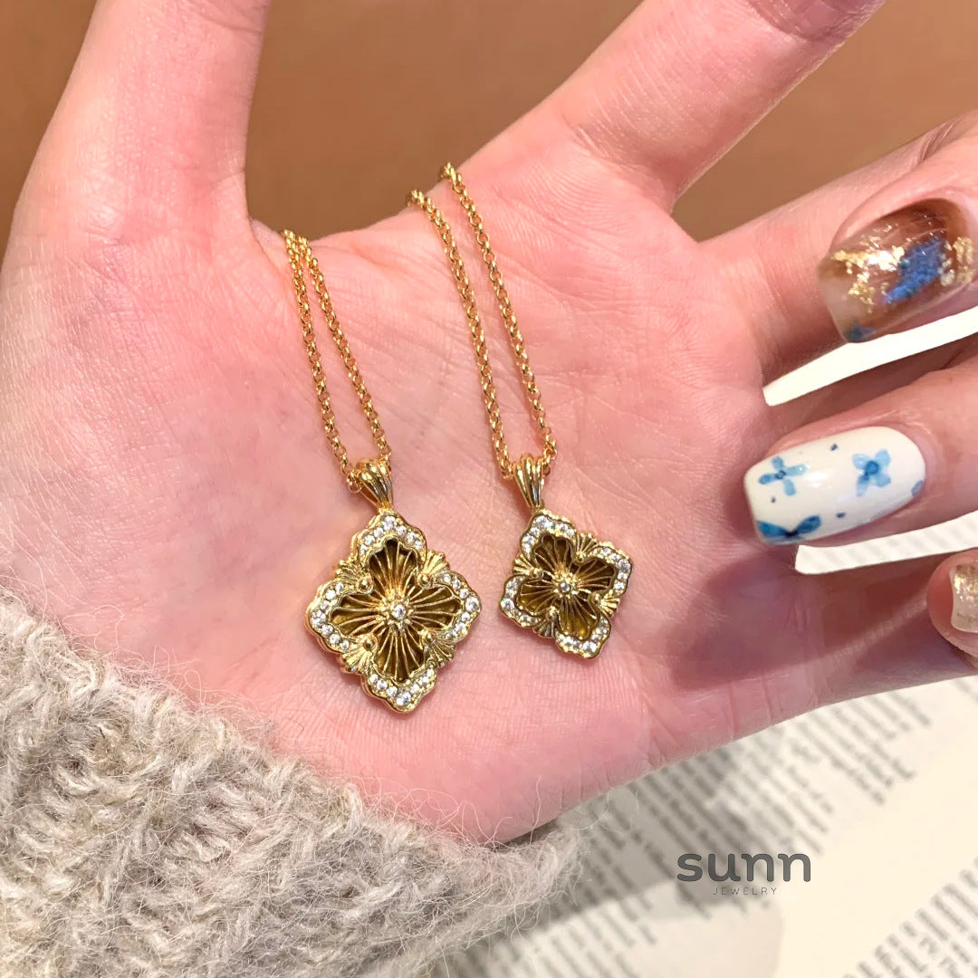 Aleyna Palace Clover Set [QGGR66TS]