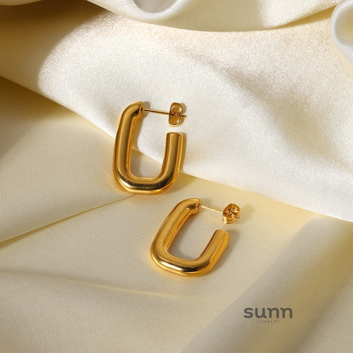Aleysha Square Hoop Earrings