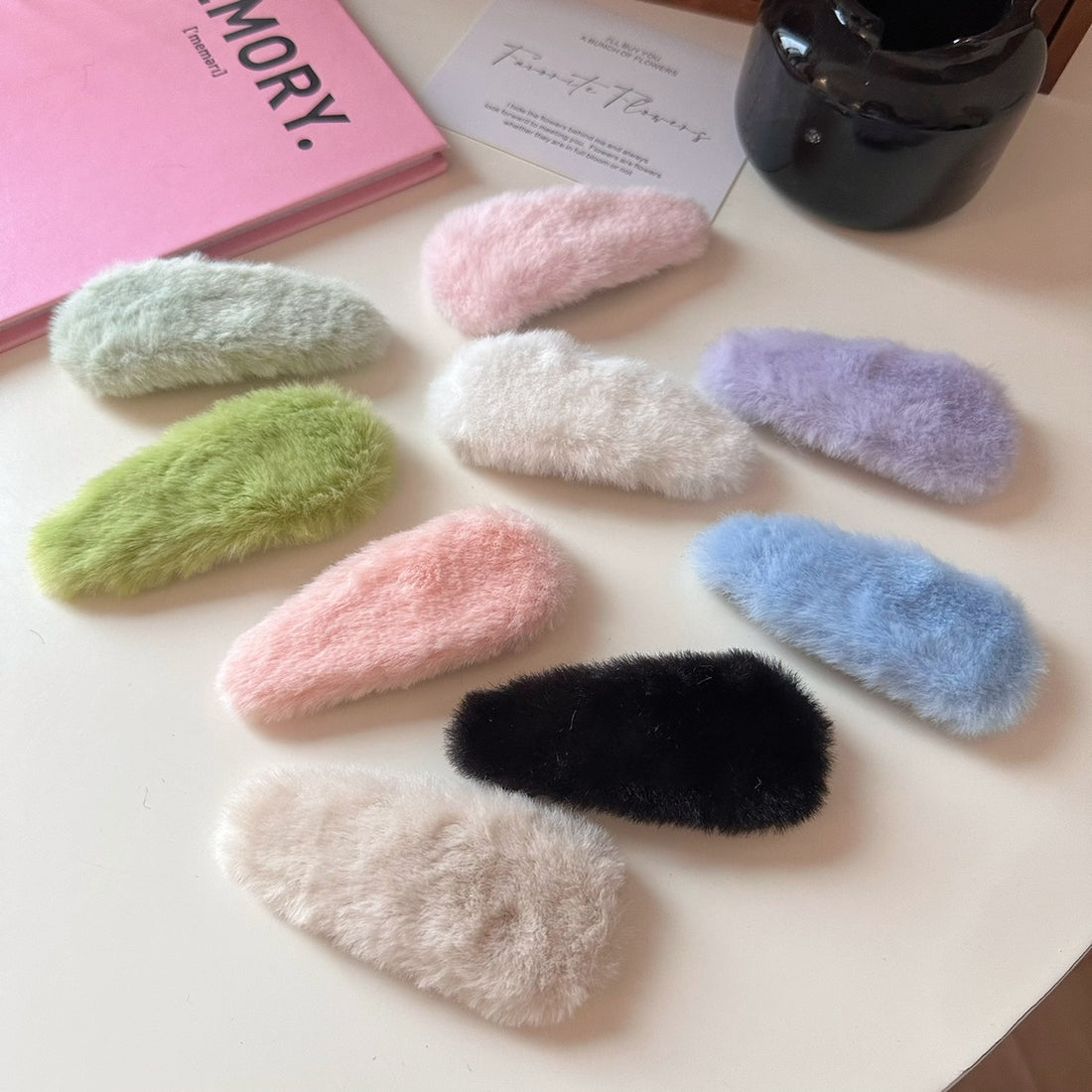 Aleyza Plush Water Drop Clip [ARB78VO6]
