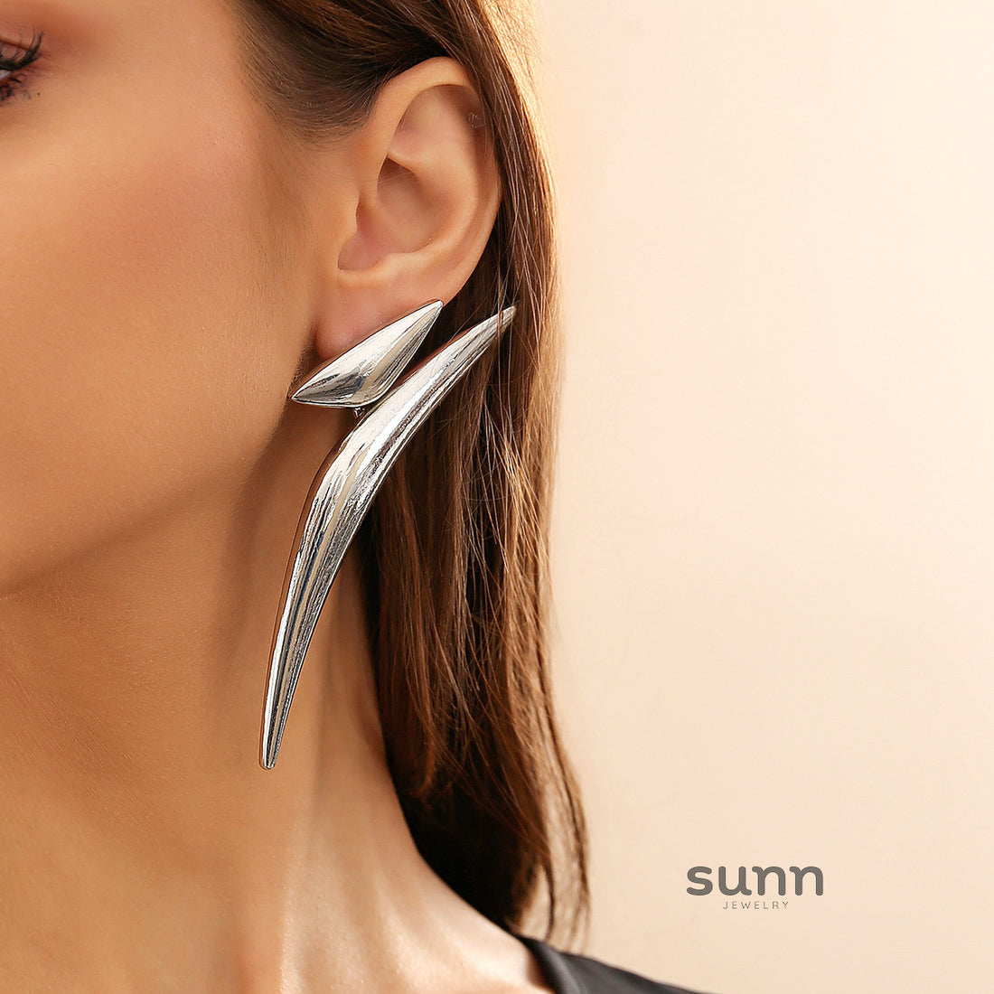 Alisha Geometric Tube Earrings [4TM32OQ3]