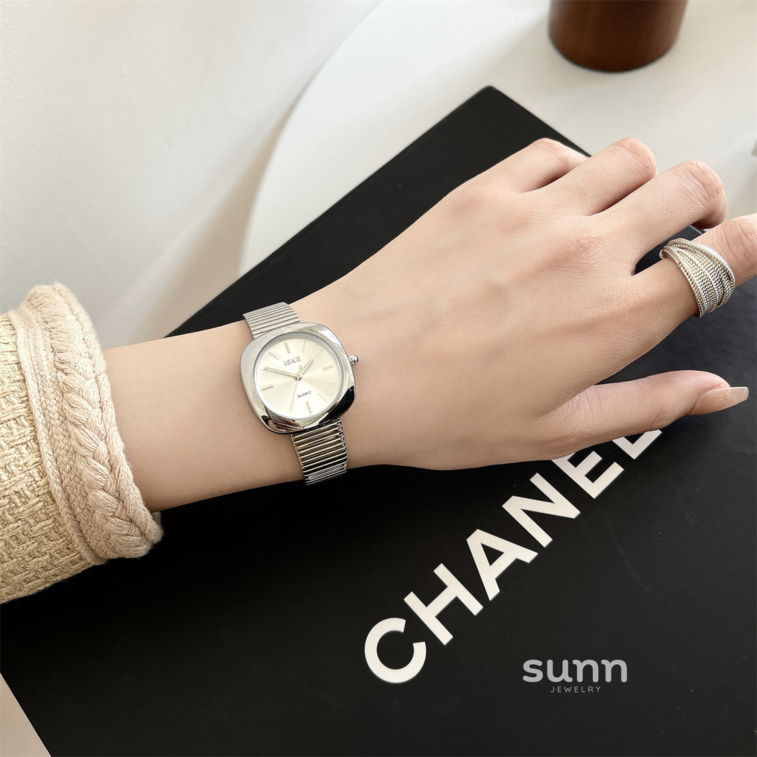 Alison Vintage Square Watch [EAR1QC0D]