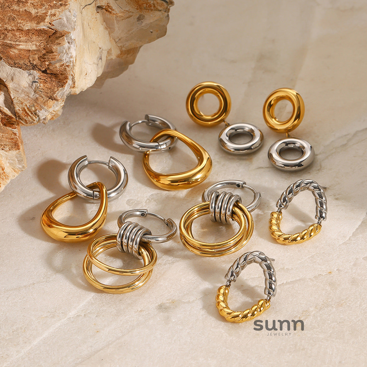 Alivia Colorblock Hoop Earrings [U2QJNVXZ]
