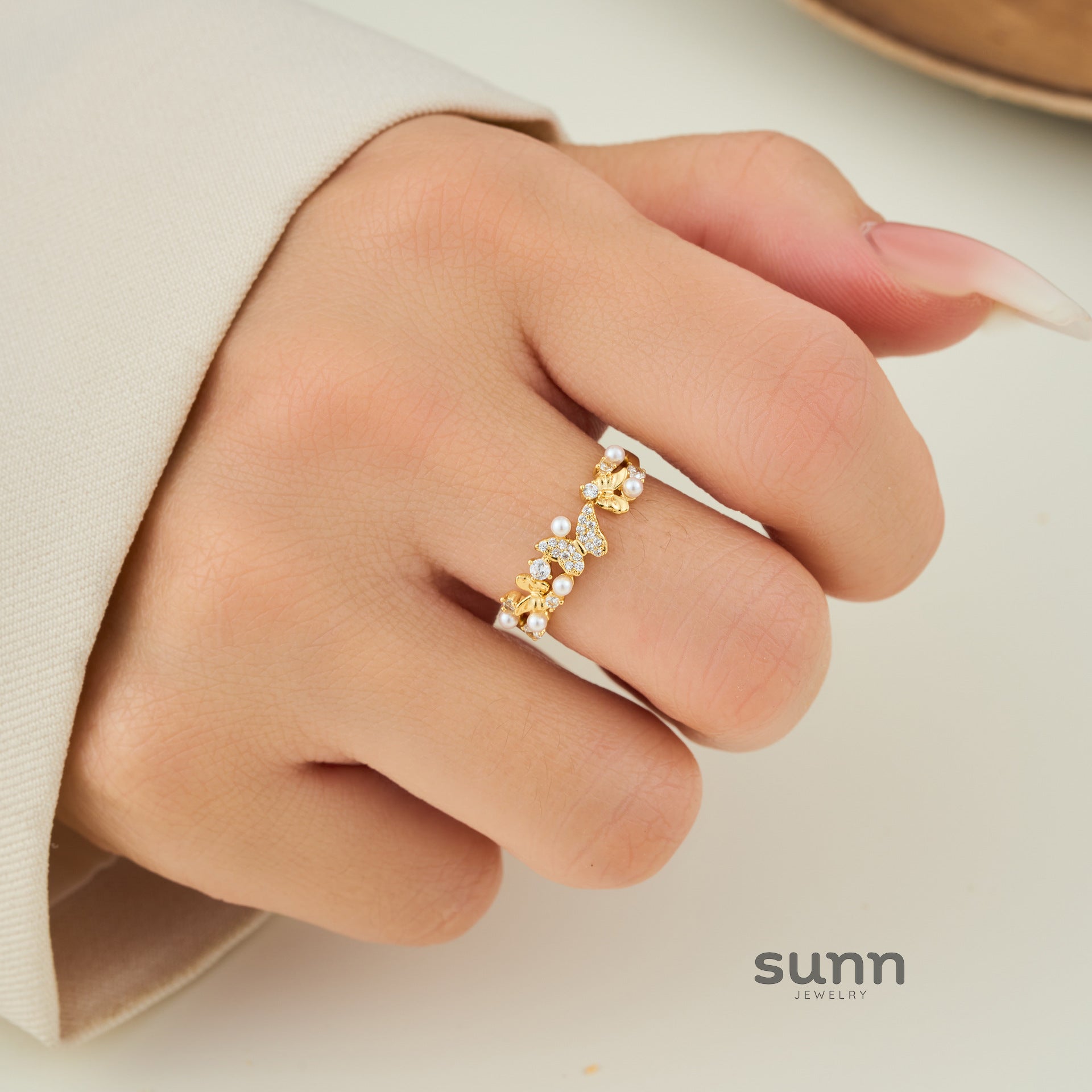 Aliviana Butterfly Pearl Ring [9VOK44J2]