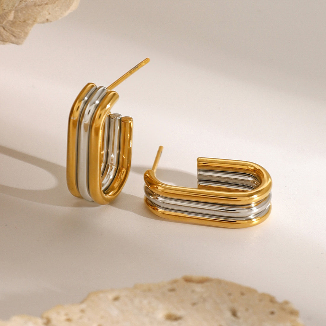 Aliyana Sculptural Contrast Earrings [NFW1OMA7]