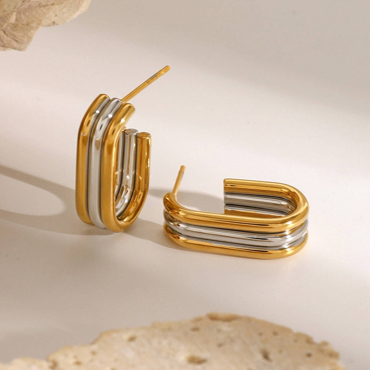 Aliyana Sculptural Contrast Earrings [NFW1OMA7]