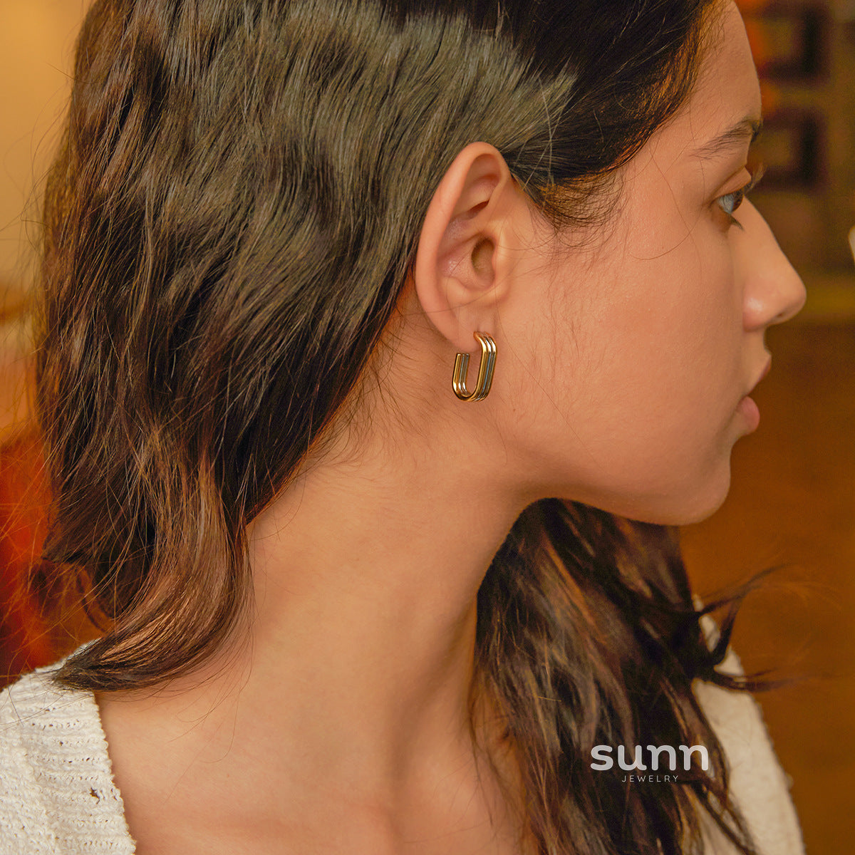 Aliyana Sculptural Contrast Earrings [RBB5NX5C]